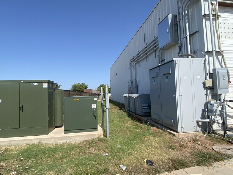 More Photos Of 4200 28th Ave, Norman Warehouse For Sale