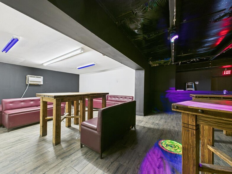More Photos Of 1330 E 3rd St, Pecos Restaurant For Sale