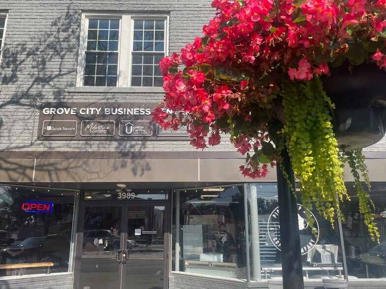 Primary Photo Of 3989 Broadway, Grove City Coworking Space