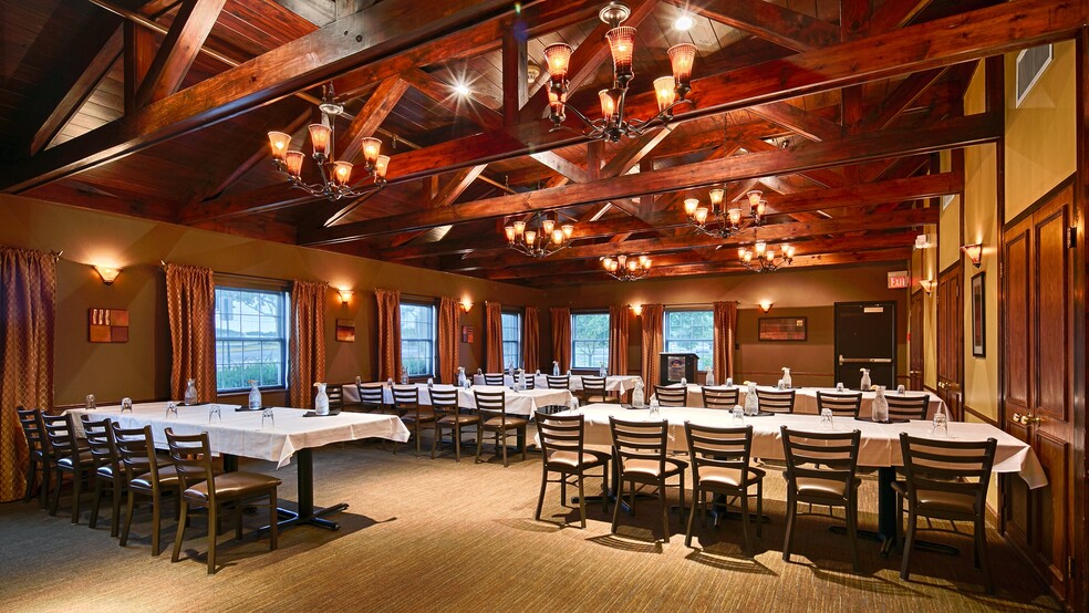 More Photos Of 100 W 76th St, Davenport Hotel For Sale