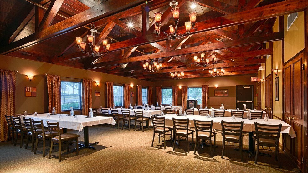 More Photos Of 100 W 76th St, Davenport Hotel For Sale