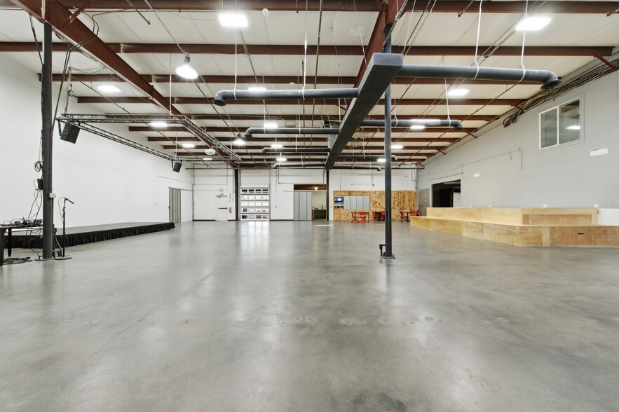 More Photos Of 1657 N State St, Lehi Manufacturing For Sale