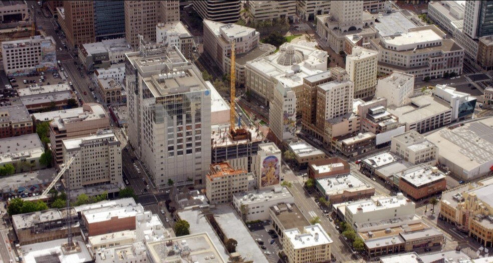 More Photos Of 3093 Broadway, Oakland Apartments For Lease