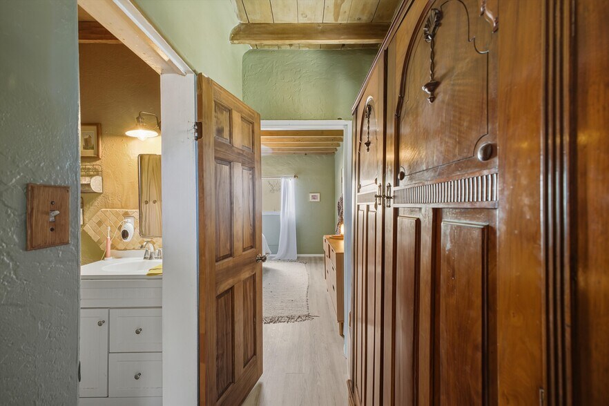 More Photos Of 24 Matisse Rd NE, Albuquerque Apartments For Sale