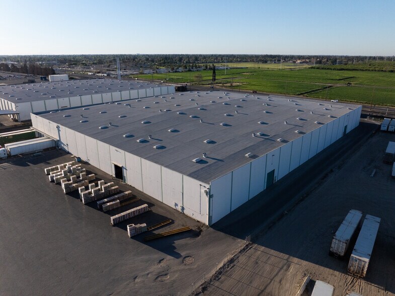 More Photos Of 151 Codoni Ave, Modesto Warehouse For Lease