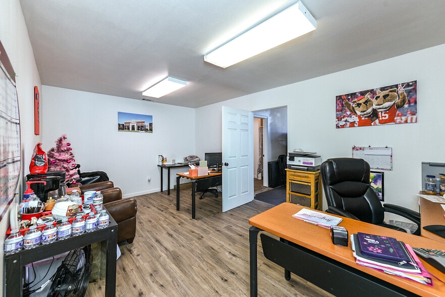 More Photos Of 1262 Eastgate Rd, Midlothian Warehouse For Sale