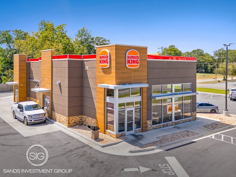 Primary Photo Of 303 Morris Ave, Donalsonville Fast Food For Sale