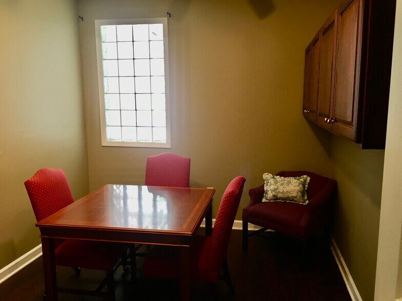 More Photos Of 705-711 Peninsula Dr, Davidson Office For Lease