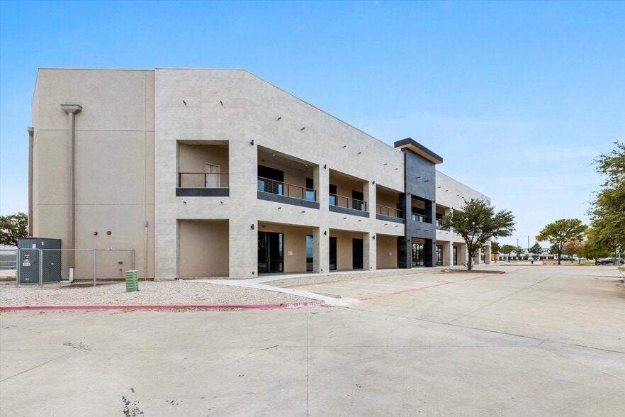 More Photos Of 2660 Old Denton Rd, Carrollton Unknown For Lease