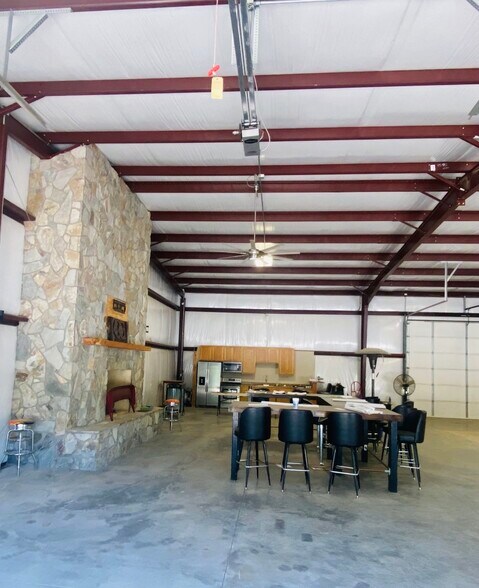 More Photos Of 1607 Kelly Dr, Sanford Flex For Sale