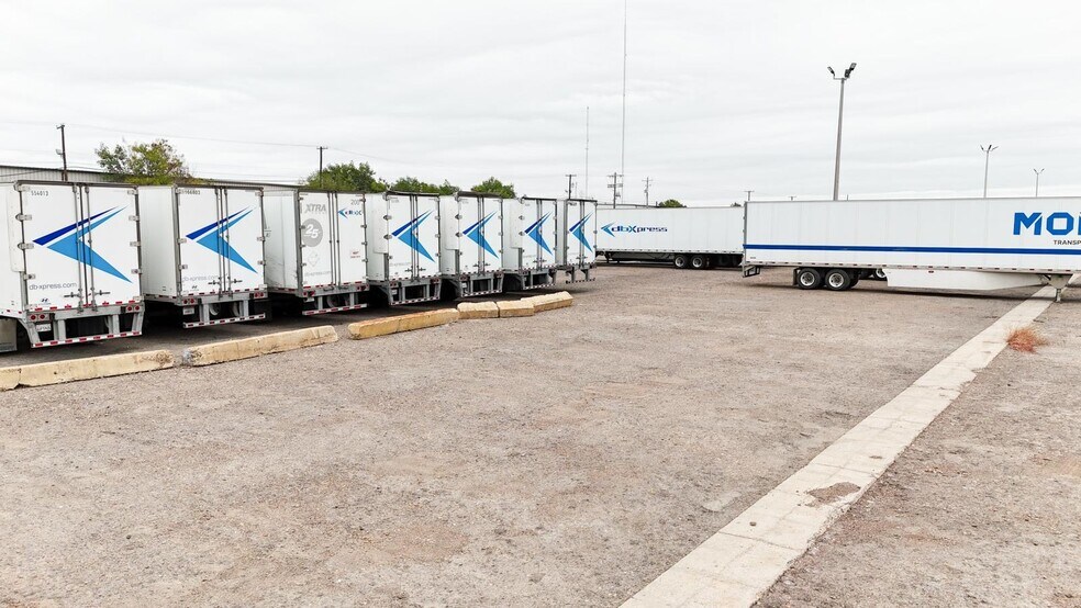 More Photos Of 14002 FM 1472, Laredo Land For Lease