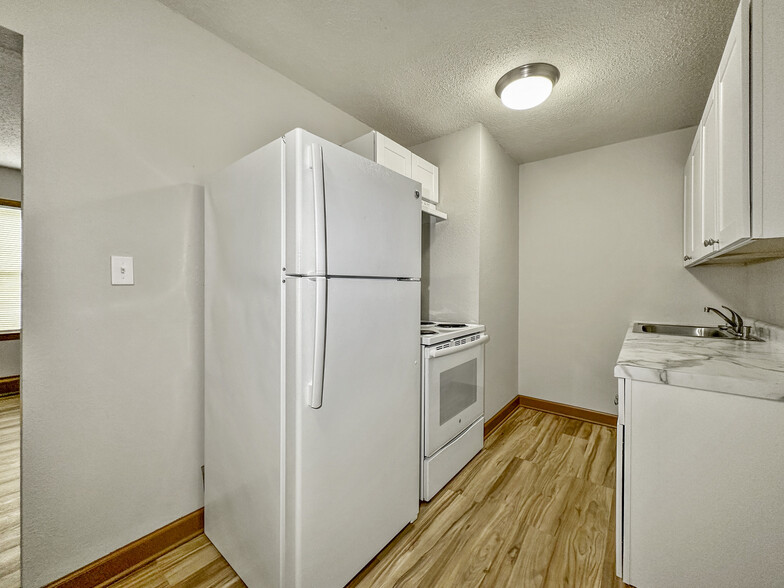 More Photos Of 2519 Clarkson Ave, Des Moines Apartments For Sale