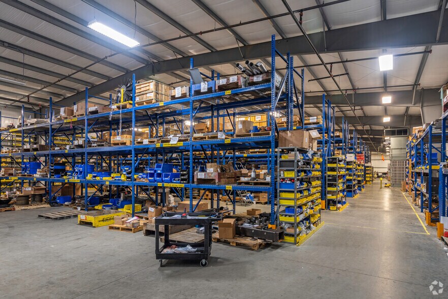 More Photos Of 100 N FM 3083 Rd, Conroe Manufacturing For Lease