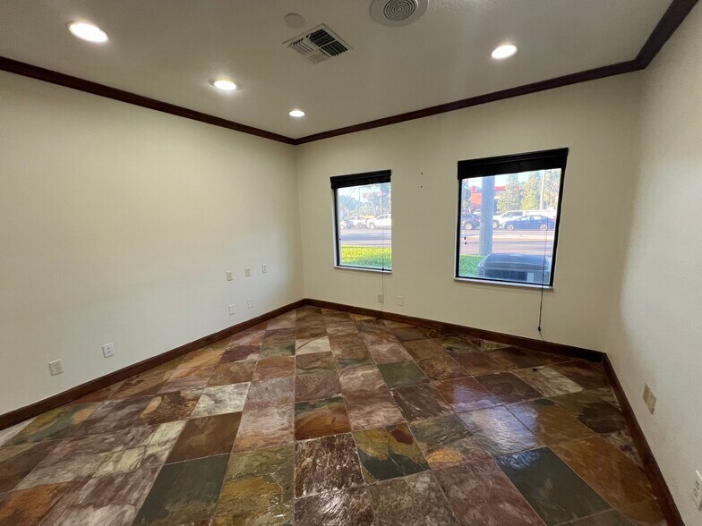 More Photos Of 32502 US Highway 19 N, Palm Harbor Medical For Lease