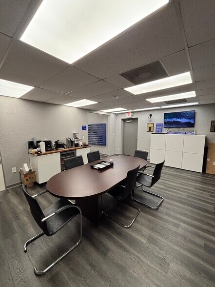 More Photos Of 6450-6464 NW 77th Ct, Miami Industrial For Lease