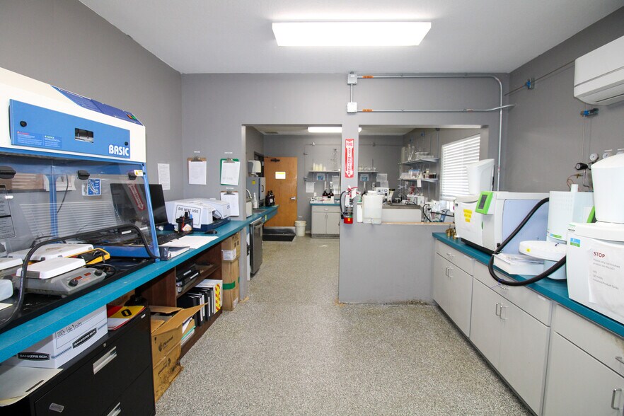 More Photos Of 5640 44th Ave S, Clinton Industrial For Sale
