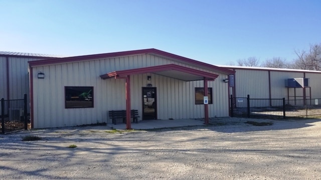 Primary Photo Of 1750 US-77, Davis Manufacturing For Lease