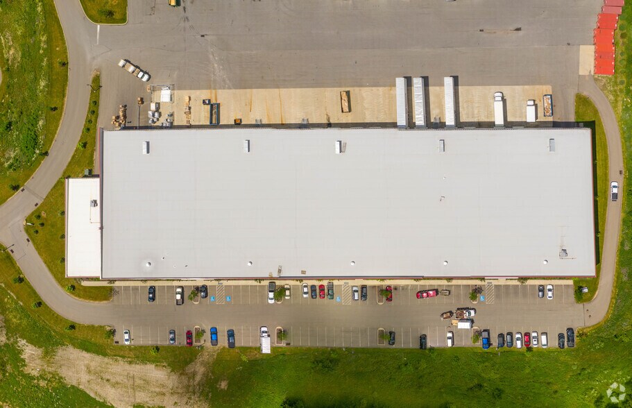 More Photos Of 400 Crown Ct, Oakdale Unknown For Lease