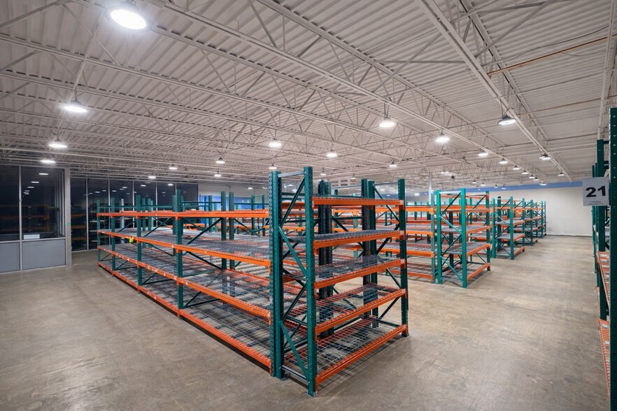 More Photos Of 4705 110th Ave N, Clearwater Warehouse For Sale