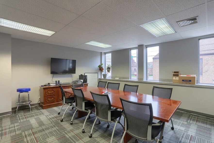 More Photos Of 44 N 8th St, Lebanon Office For Sale