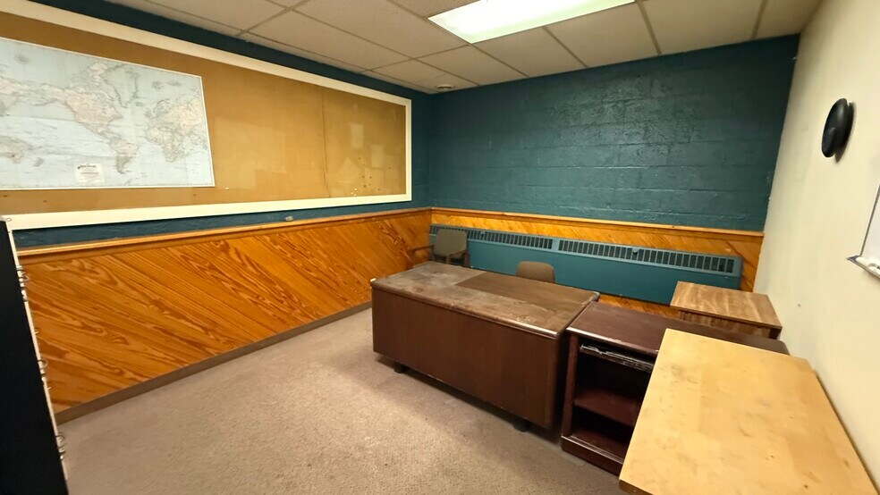 More Photos Of 1350 Balata St, Easton Warehouse For Sale