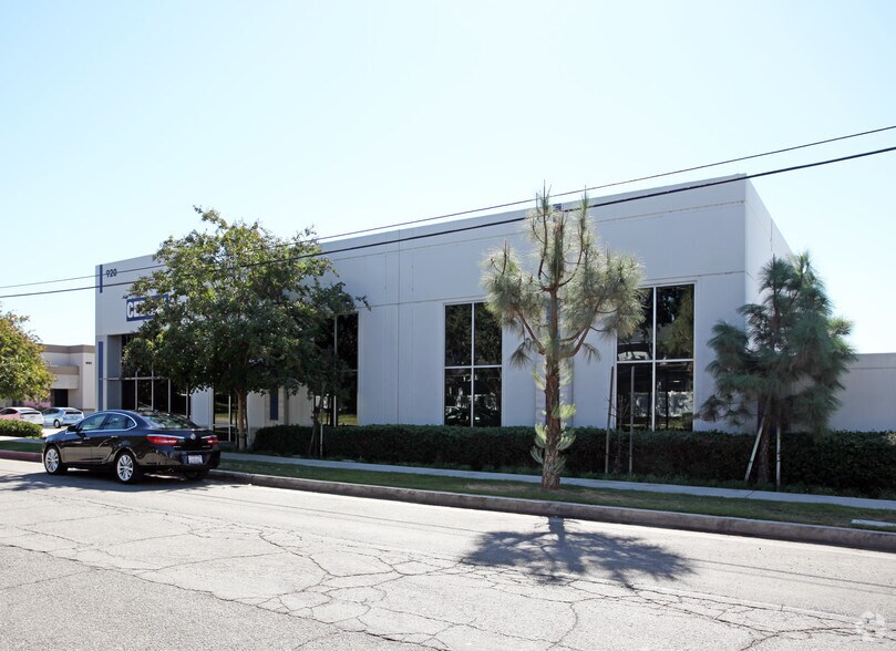 More Photos Of 920 W 10th St, Azusa Warehouse For Sale
