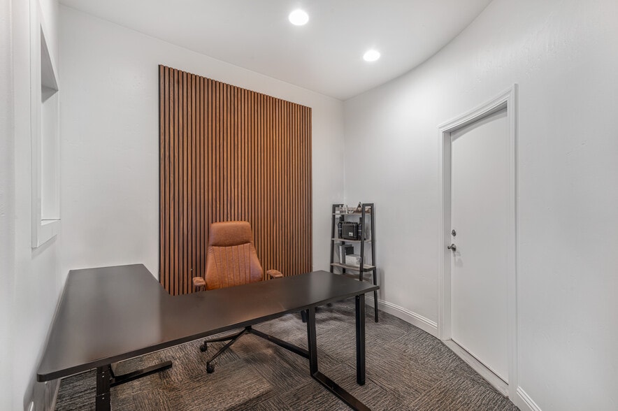 More Photos Of 1800 Empire Industrial Ct, Santa Rosa Flex For Sale