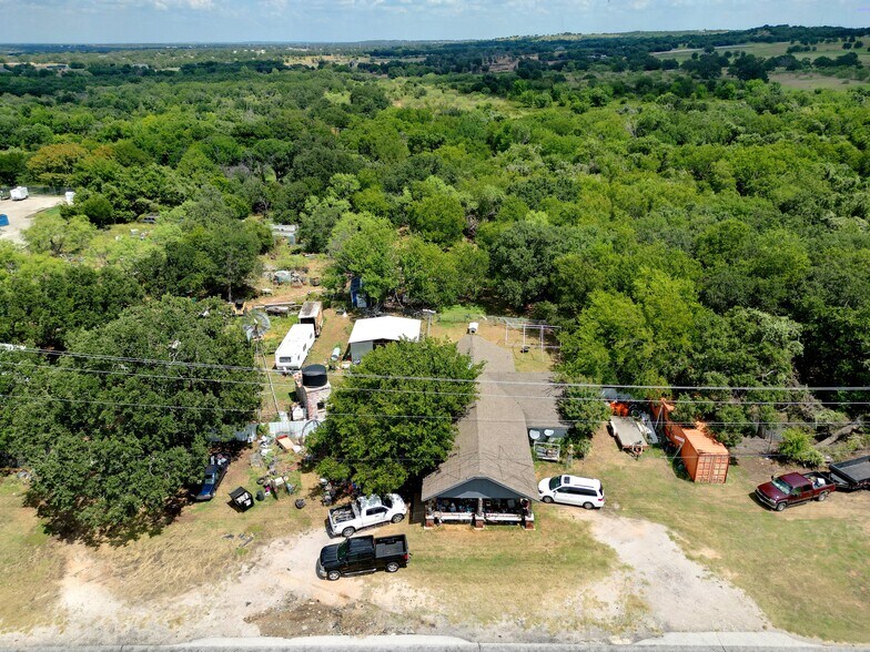 More Photos Of 6502 Mineral Wells Hwy, Weatherford Flex For Sale