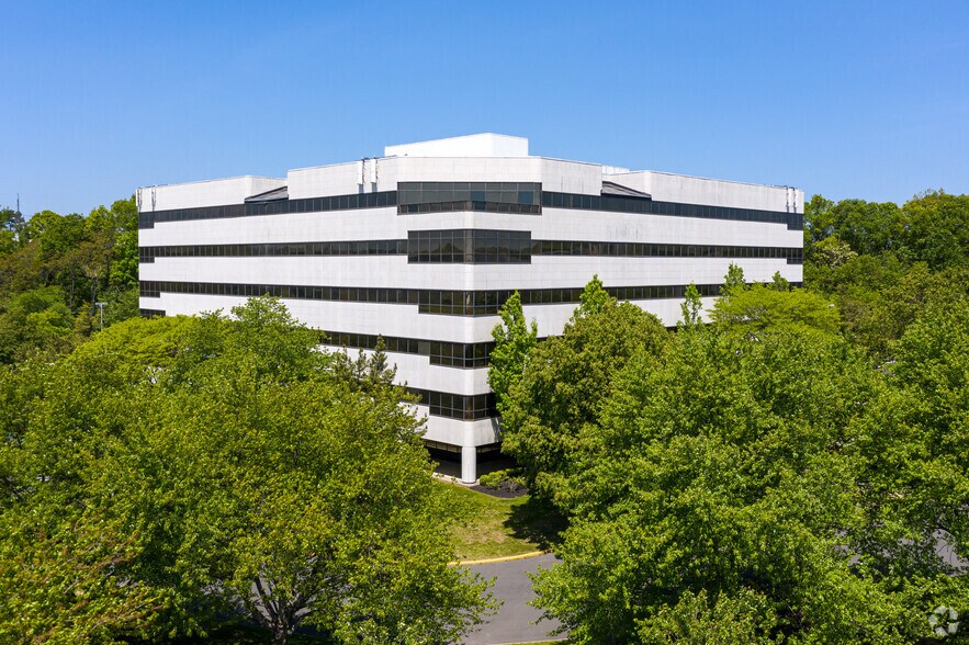 More Photos Of 105 Fieldcrest Ave, Edison Office For Lease