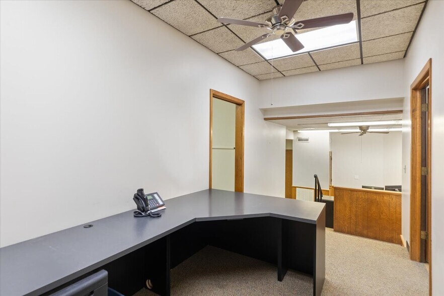 More Photos Of 127 Pearl St, Council Bluffs Office For Lease