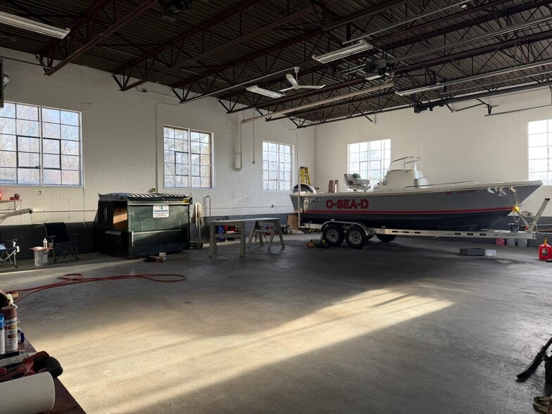 More Photos Of 172 Main St, South Portland Warehouse For Sale
