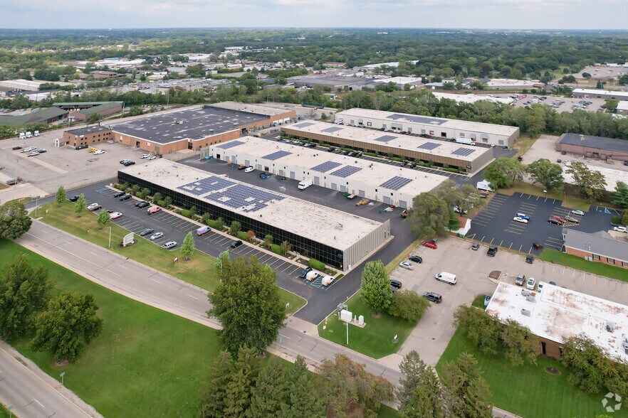 More Photos Of 3530-3554 Roger B Chaffee Mem Dr SE, Grand Rapids Warehouse For Lease