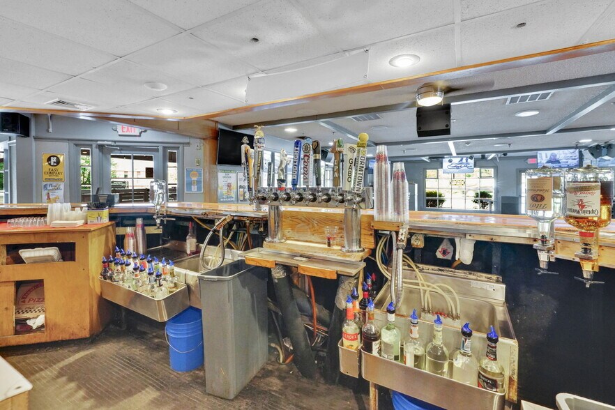 More Photos Of 287 N Elm St, Westfield Restaurant For Sale