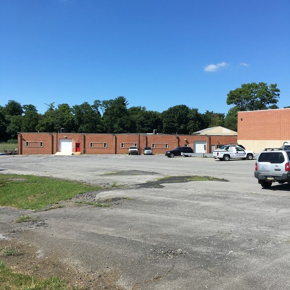 More Photos Of 469 E North St, Carlisle Industrial For Sale