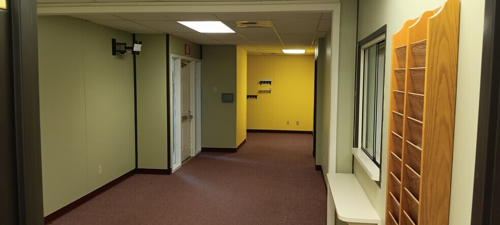 More Photos Of 251 7th St, New Kensington Medical For Sale