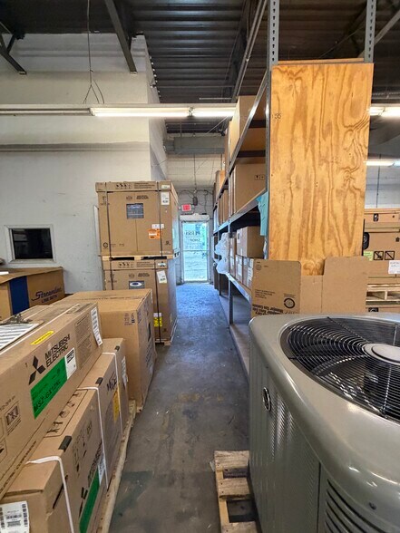More Photos Of 22 Spielman Rd, Fairfield Light Manufacturing For Lease