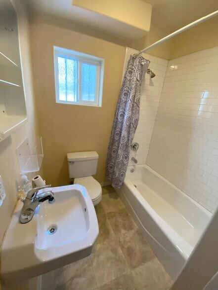 More Photos Of 1181-1185 N Virgil Ave, Los Angeles Apartments For Sale