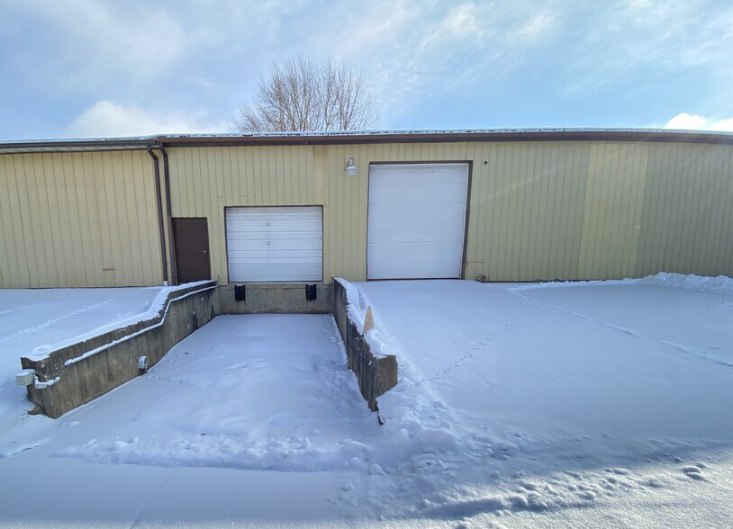 More Photos Of 2044 Wadsworth Rd, Norton Industrial For Lease