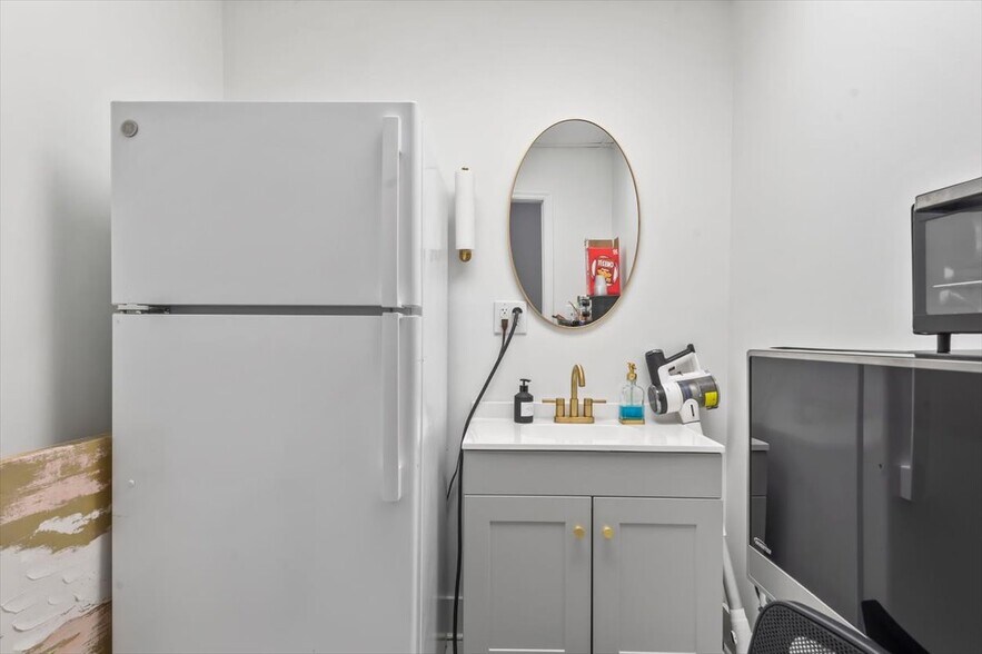 More Photos Of 11743 US Highway 431, Guntersville General Retail For Sale