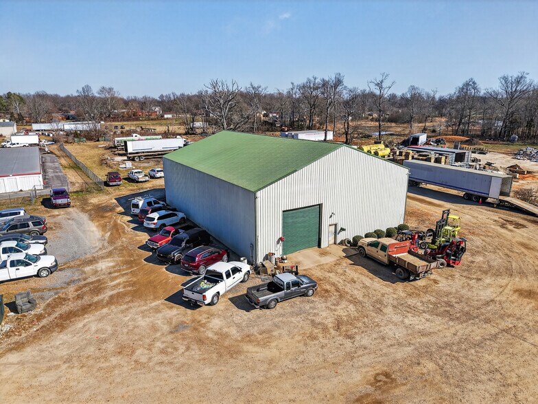 More Photos Of 2668 Huntsville Hwy, Fayetteville General Retail For Sale