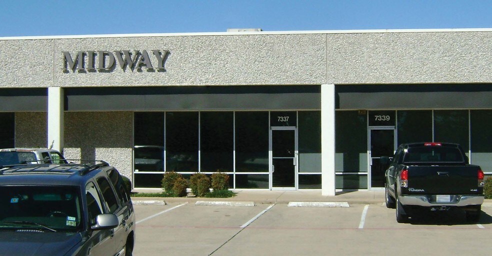 More Photos Of 7450-7470 Dogwood Park, Richland Hills Unknown For Lease