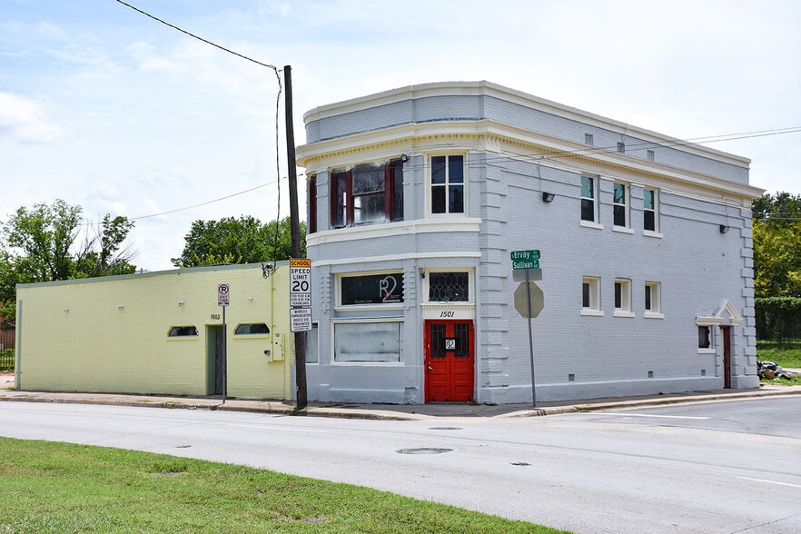 More Photos Of 1516 Sullivan Dr, Dallas Unknown For Lease