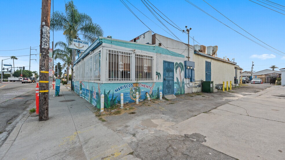 More Photos Of 10016-10024 S Inglewood Ave, Inglewood Freestanding For Sale