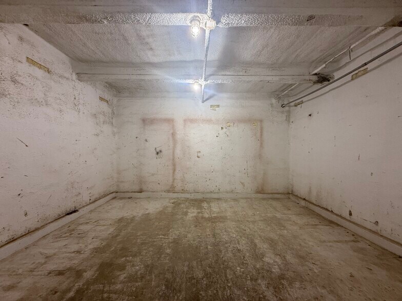 More Photos Of 743-749 NW 23rd St, Miami Food Processing For Sale