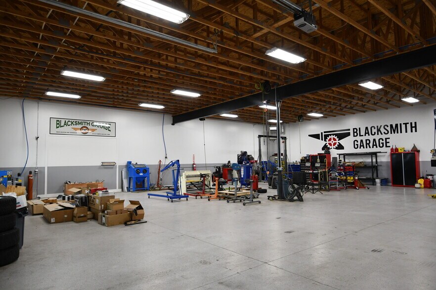 More Photos Of 4930 E 2550 N, Eden Auto Dealership For Lease