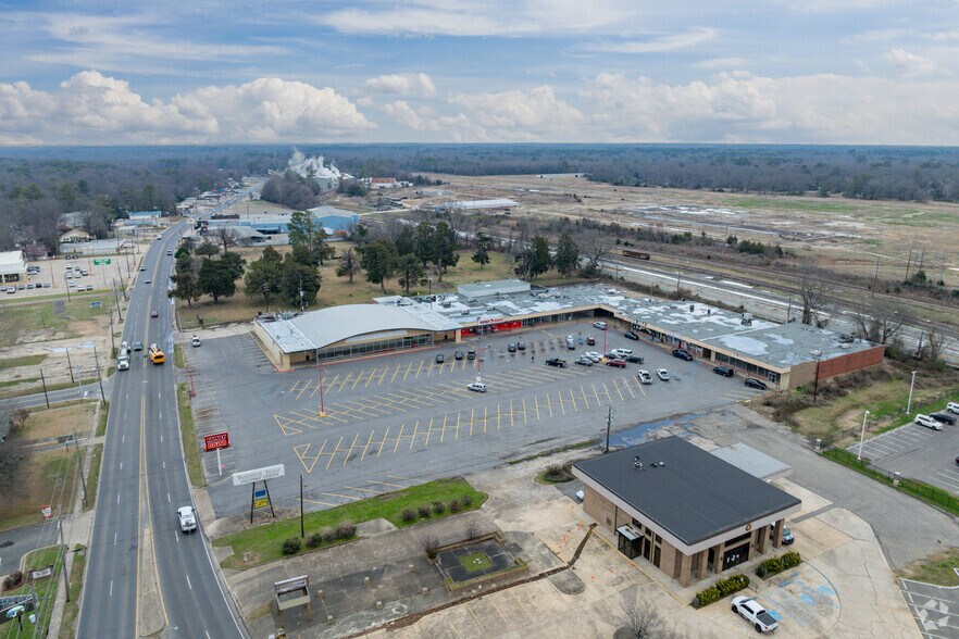 More Photos Of 544 N Washington, Bastrop General Retail For Sale
