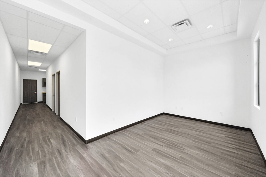 More Photos Of 12280 Broadway St, Pearland Office For Sale