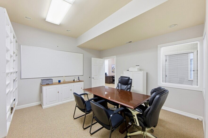 More Photos Of 6475 N Croatan Hwy, Kitty Hawk Office Residential For Sale