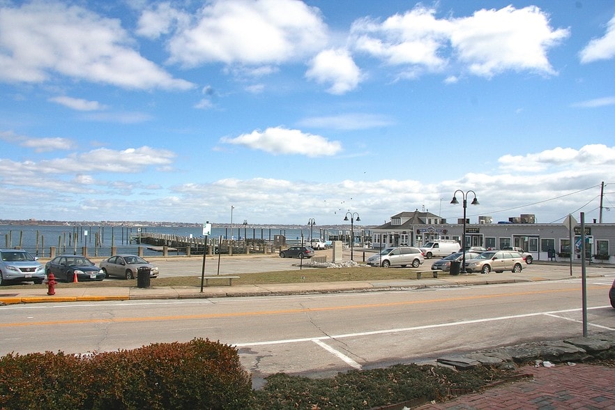 More Photos Of 47 Conanicus Ave, Jamestown Storefront Retail Residential For Lease