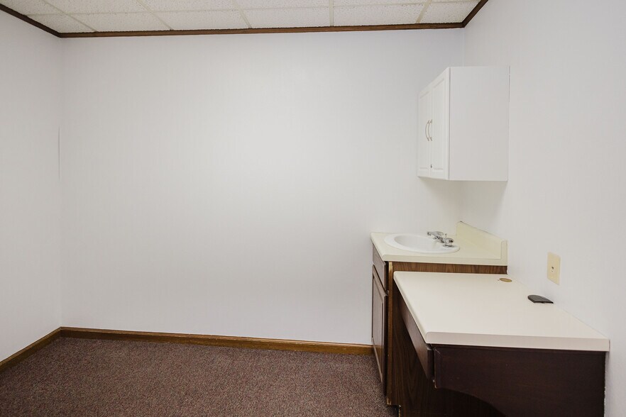 More Photos Of 104-110 High St, Mineral Point Storefront For Sale